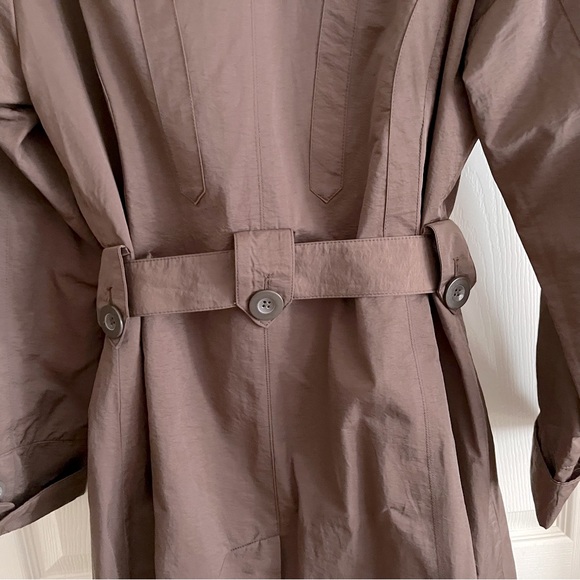 Ambition Trench coat - Picture 3 of 14